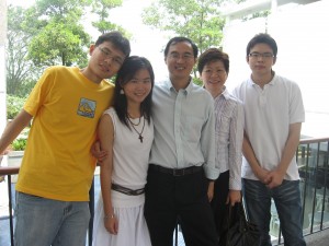 Kenny Chee and family