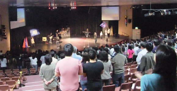 worship at Faith Community Church, Perth