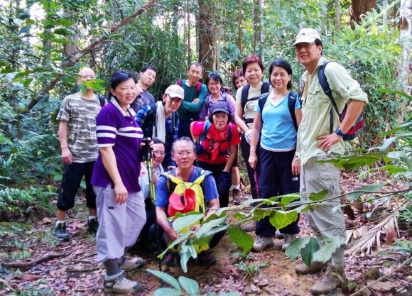 L to R: Vincent, Goh, Joy, Helen, Roger, Simon, Jeffrey, Christine, Linda (leader), Zoe,Jenny, Nellie, Eric 