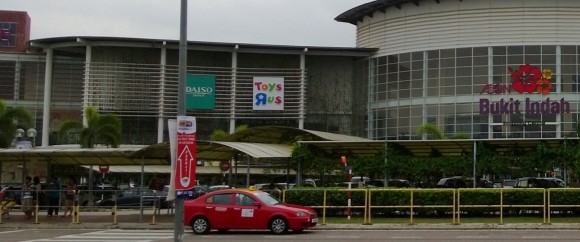 Bus stop in front of Bukit Indah (also taxi stand)