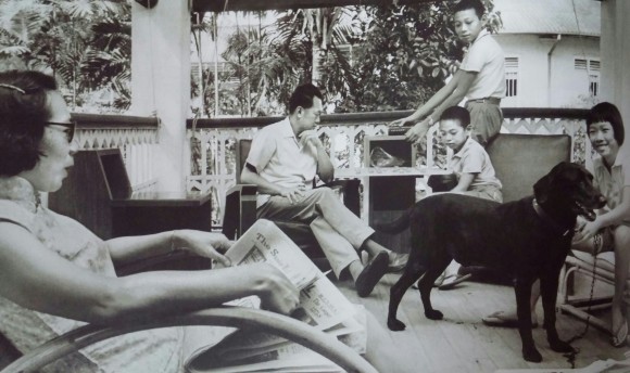 20150328_123623~2~2 My favourite shot: LKY the family man