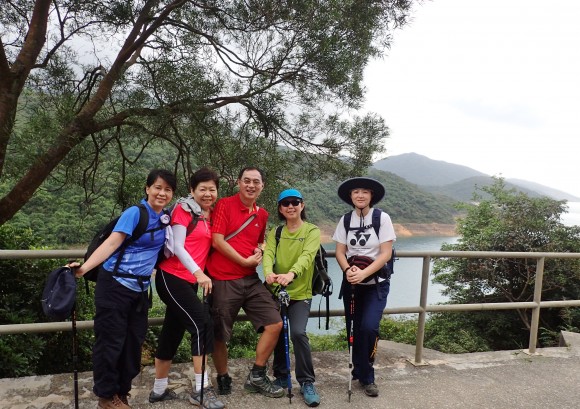 Pleasant walk beside the reservoir up a gentle slope.