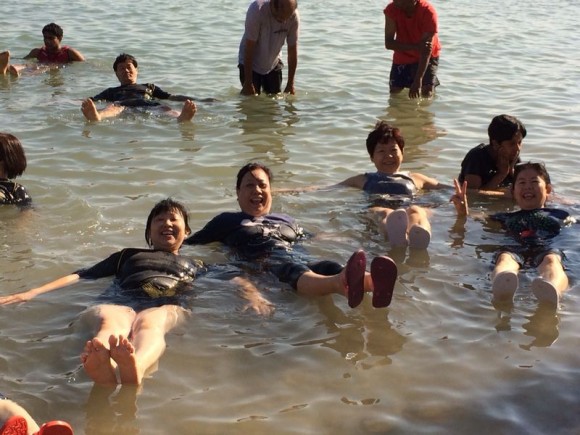 The ladies soaking in salt-concentrated waters.