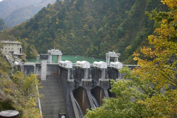 A small dam along the Kurobe River (Credits: Ruby)