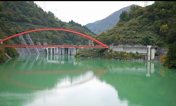 One of the many bridges along the route. (Credits: Ruby)